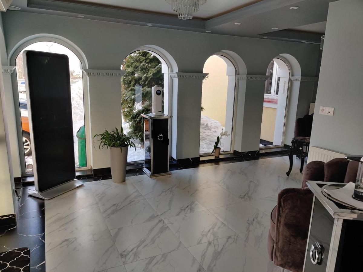 Belweder Aparthotel Porosły Εξωτερικό φωτογραφία