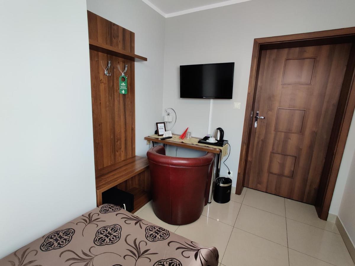 Belweder Aparthotel Porosły Εξωτερικό φωτογραφία