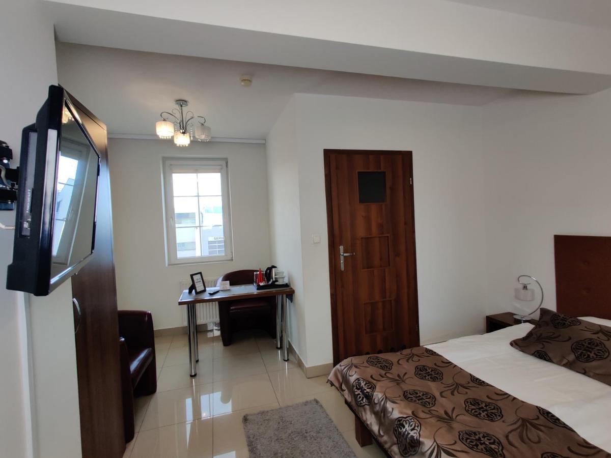 Belweder Aparthotel Porosły Εξωτερικό φωτογραφία