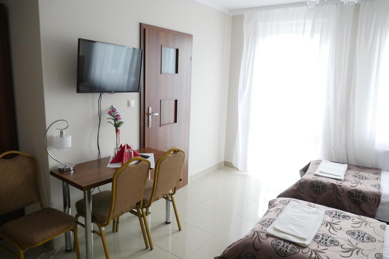Belweder Aparthotel Porosły Εξωτερικό φωτογραφία