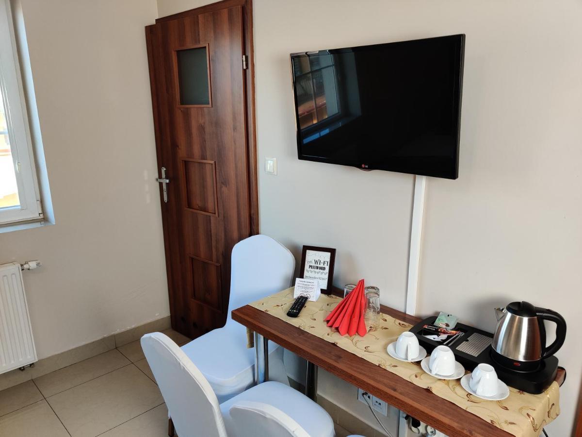 Belweder Aparthotel Porosły Εξωτερικό φωτογραφία