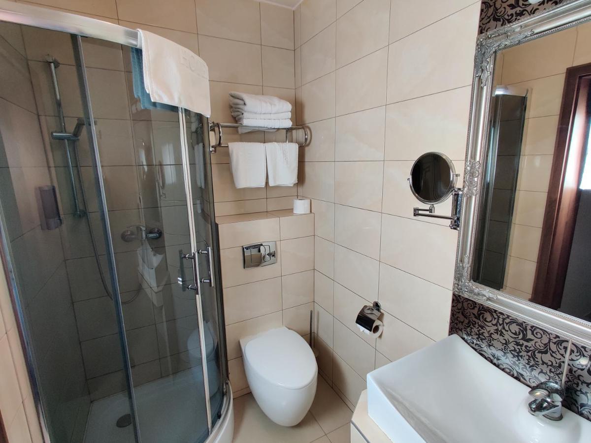 Belweder Aparthotel Porosły Εξωτερικό φωτογραφία