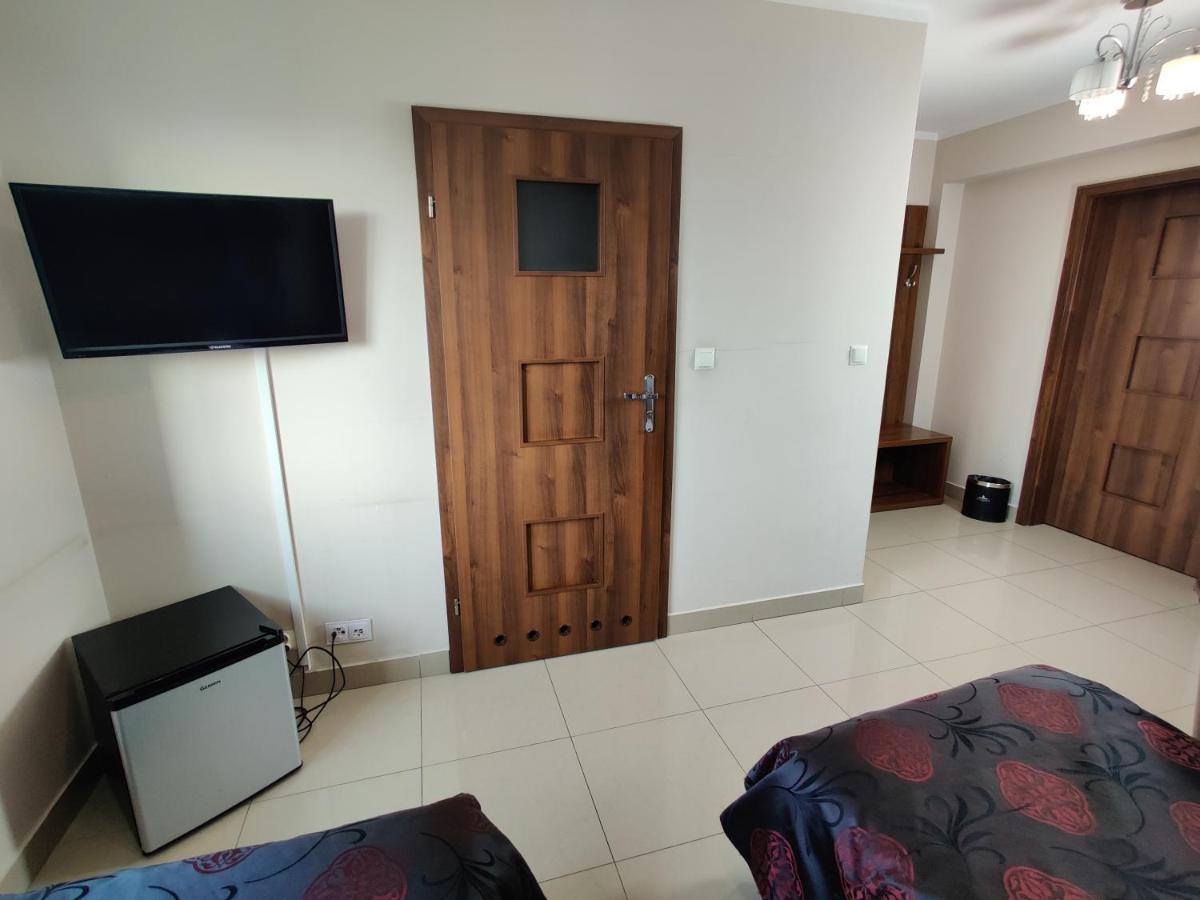 Belweder Aparthotel Porosły Εξωτερικό φωτογραφία