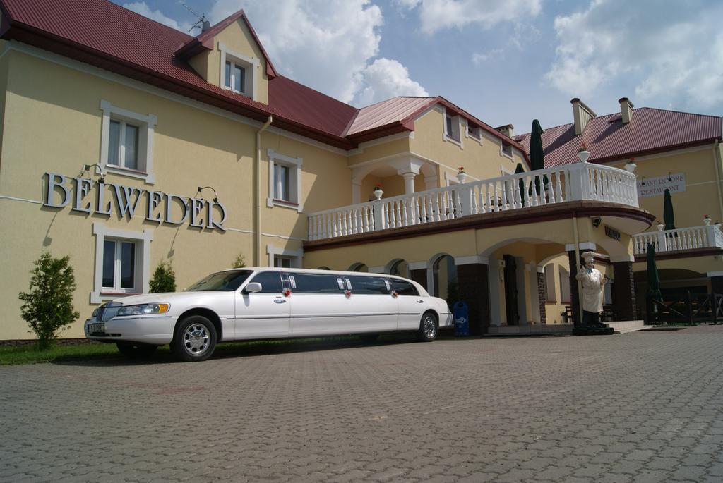 Belweder Aparthotel Porosły Εξωτερικό φωτογραφία